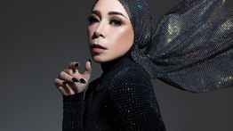 Melly Goeslaw Bangga Ciptakan Lagu 'Break' Untuk Misha Omar