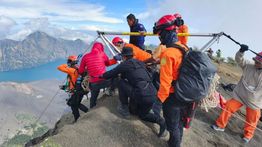 Menhut Turun Tangan Koordinasi Penyelamatan Pendaki Brazil yang Jatuh di Gunung Rinjani