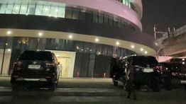 Sudah Diperiksa 9 Jam Lebih, Nadiem Makarim Belum Juga Keluar Gedung Kejaksaan Agung
