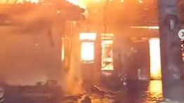 Kebakaran Hebat Hantam Rumah Warga di Depok, Habis Terbakar