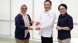 Direksi Telkom Kunjungi Pelanggan dan Tinjau Infrastruktur Digital di Surabaya