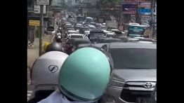Penampakan Macet Horor Puncak akibat Libur Tahun Baru Islam