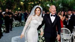 Pria Berharta Rp3.654 Triliun Resmi Menikah dengan Lauren Sanchez Bezos