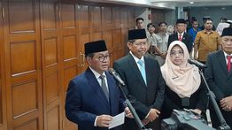 Pramono Lantik 100 Pejabat Baru Pemprov DKI