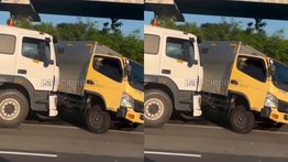 Truk Kontainer Hantam Mobil Box di Tol Jagorawi, Bekas Rem Mengular di Aspal