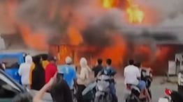 Kebakaran Hebat di Berastagi, Bangunan Habis Dilalap Api
