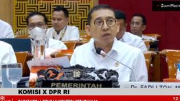 Fadli Zon Diteriaki saat Rapat di DPR: Hentikan Pemutihan Sejarah!