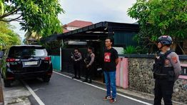 KPK Geledah Rumah Plt Kadis PUPR Mandailing Natal Terkait Korupsi Proyek Jalan