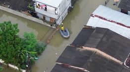Banjir Parah Rendam Permukiman Warga di Bidara Cina Jakarta Timur