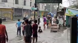 Hujan Deras Guyur Jakarta, Banjir Rendam Duri Kosambi Cengkareng Sore Ini