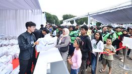 Seribu Senyum Anak Indonesia dari Seribu Seragam Sekolah Bersama Pertamina