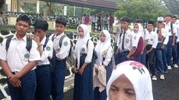 Orang Tua Siswa Antusias Antar Anak ke Sekolah Rakyat di BPMP Lebak