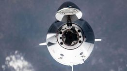 SpaceX Siap Investasi Rp32,4 Triliun untuk Dukung xAI