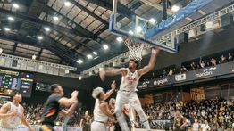 Pelita Jaya Taklukkan Dewa United di Laga Final IBL 2025