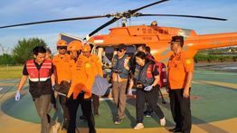 Terjatuh di Gunung Rinjani, Pendaki Belanda Berhasil Dievakuasi dengan Helikopter