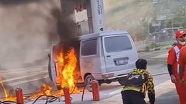 Fakta Memilukan Mobil Terbakar saat Isi BBM di SPBU Bandung