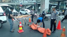 Kecelakaan Mengerikan di CSW Jaksel, Pengendara Motor Tewas Dihantam Dua Mobil