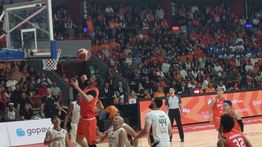 Dewa United Paksa Pelita Jaya ke Gim Penentuan Usai Menang 80-75 di Final IBL 2025