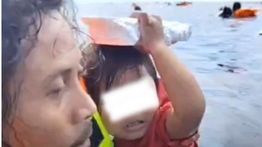 Momen Dramatis Balita Terombang-ambing di Tengah Laut Usai Kebakaran KM Barcelona