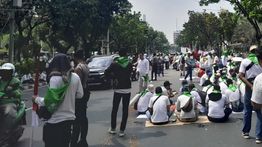 Ada Demo Depan Balai Kota DKI, Lalu Lintas Tersendat