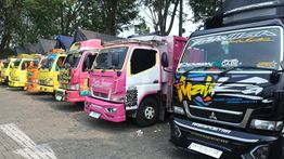 Mitsubishi Fuso Rayakan 55 Tahun di Indonesia Bersama Komunitas Canter di GIIAS 2025