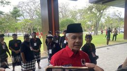 Ganjar Sebut Kehadiran Megawati di Bali Hanya Hadiri Bimtek, Bukan Kongres