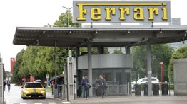Ferrari Diam-Diam Pelajari Sedan Listrik Tercepat di Dunia asal China?