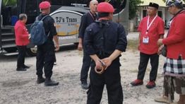Kader PDIP Berkumpul di Bali Pakai Tanda Pengenal Bertuliskan Kongres