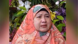 Anak Mau Dilaporkan, Ibu Penyebar Isu Selingkuh Azizah Salsha Nangis Minta Maaf