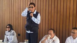 Susi Pudjiastuti dan Warga Pangandaran Gelar Aksi Tolak Keramba Jaring Apung di Pantai Timur
