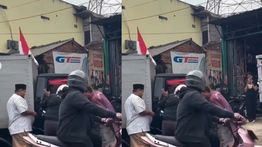 VIDEO: Detik-detik Menegangkan Sopir Terjepit dalam Kecelakaan 
