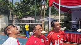 Lomba Panco dan Makan Kerupuk Dua Mantan Menteri, Saleh Husin dan Gamawan Fauzi