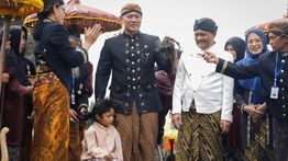 AHY dan Ahmad Luthfi Ikut Mencukur Rambut Gimbal