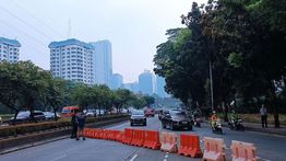 Ada Demo, Jalan Gatot Subroto Depan Gedung DPR Ditutup