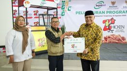 BAZNAS Salurkan Bantuan Program ZChicken untuk Mustahik di Tangerang