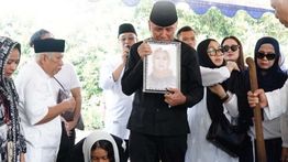 Kakak Perempuan Iwan Bule Meninggal Dunia