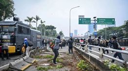 Lurah Manggarai Selatan Jalani Visum Usai Dipukuli Pendemo di Slipi