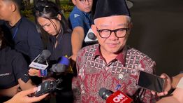 Mendikdasmen Usulkan Tambahan Insentif Guru Honorer Jadi Rp500 Ribu per Bulan