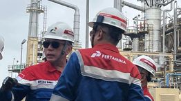 Kilang Dumai dan Balongan Ditargetkan Produksi Avtur Ramah Lingkungan pada 2026