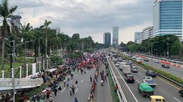 Polisi Tegaskan Akan Tindak Massa Buruh di Gedung DPR yang Nekat Masuk Jalan Tol