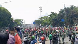 Massa Kembali Padati Jalan Kwitang
