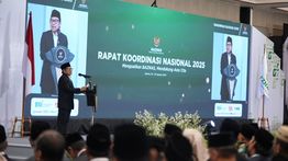 Raih BAZNAS Awards 2025, Menko PM Muhaimin Dorong Kolaborasi Perangi Kemiskinan di Indonesia