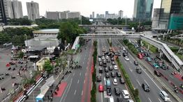 Massa Demonstran Bertambah, Tol Depan DPR Ditutup Dua Arah