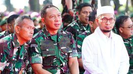 Panglima TNI Pimpin Doa Istighosah Bersama Ribuan Prajurit di Monas