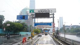 Usai Dibakar Massa Demo, 3 Gerbang Tol Ini Kembali Beroperasi