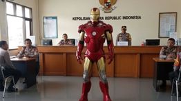 Viral Iron Man Ahmad Sahroni 'Diamankan' Polisi Usai Penjarahan