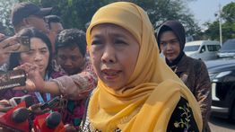 Khofifah Prihatin Gedung Grahadi Dibakar Massa