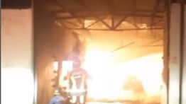 Kebakaran Mengerikan Hantam Gudang dan Bangunan di Cimahi