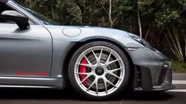 Porsche Setop Produksi Boxster dan Cayman Bermesin Bensin