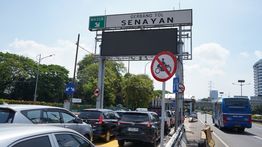 Lebih Cepat Dari Jadwal, Jasa Marga Operasikan Kembali 7 Gerbang Tol Terdampak Demo